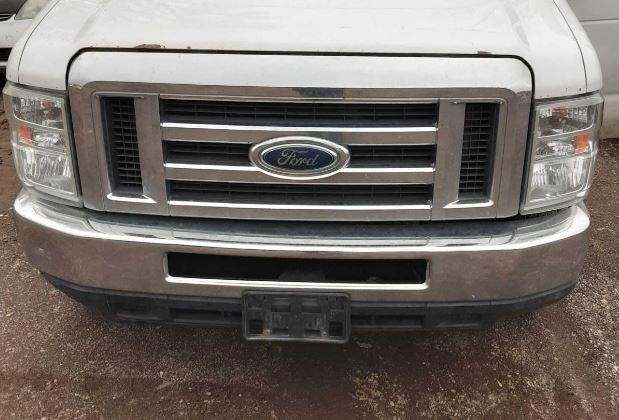 Used OEM RH Passenger Side Dual Beam Headlight fits 2008-2014 Ford E150/250, 2008-2025 Ford E350 AC2Z13008C, AC2413005AH AC2413005AJ, AC2413005AK, AC2Z13008CCP