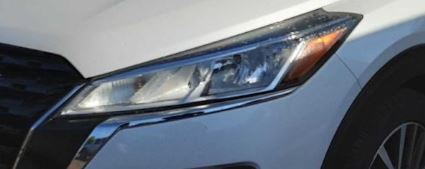 Used OEM LH Driver Side Halogen Headlight fits 2021-2025 Nissan Kicks 260605R00A