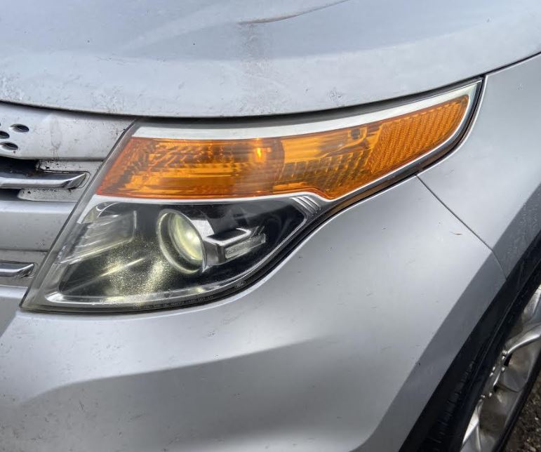 Used OEM Driver Side HID Head Light fits 2011-2012 Ford Explorer BB5Z13008D BB5Z13008P