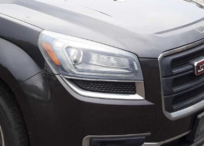 Used OEM RH Passenger Side W/O HID Headlight fits 2013-2016 GMC Acadia 23358995