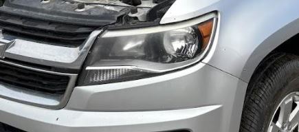 Used OEM LH Headlight w/o Projector fits 2015-2022 Chevrolet Colorado GM84630991