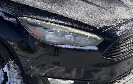 Used OEM RH Black Halogen Bezel Headlight W/o LED fits 2015-2018 Ford Focus