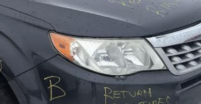 Used OEM RH Halogen Headlight fits 2009-2013 Subaru Forester 84001SC061