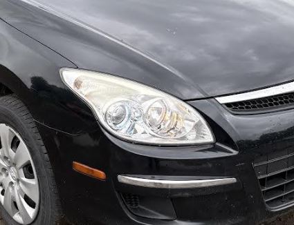 Used OEM RH Headlight fits 2010-2012 Hyundai Elantra 921022L152