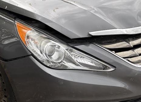 Used OEM RH Halogen Headlight fits 2011-2014 Hyundai Sonata 921023Q000