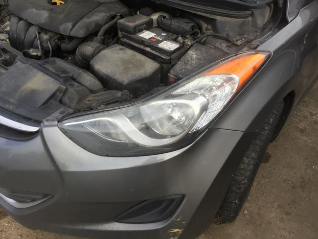 Used OEM Drive Side Head Light fits 2011-2013 Hyundai Elantra 921013Y000