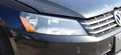 Used OEM RH Passenger side Headlight fits 2012-2015 Volkswagen Passat 561941006D