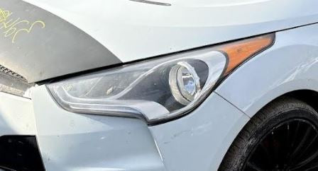 Used OEM LH Halogen Headlight fits 2012-2017 Hyundai Veloster 921012V000