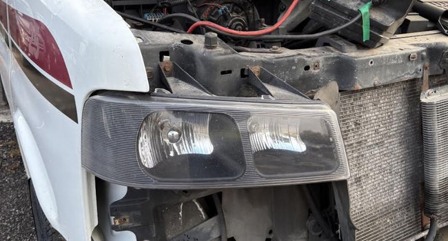 Used OEM RH Halogen Head Light 2003-2024 Savana Express Van 85577295