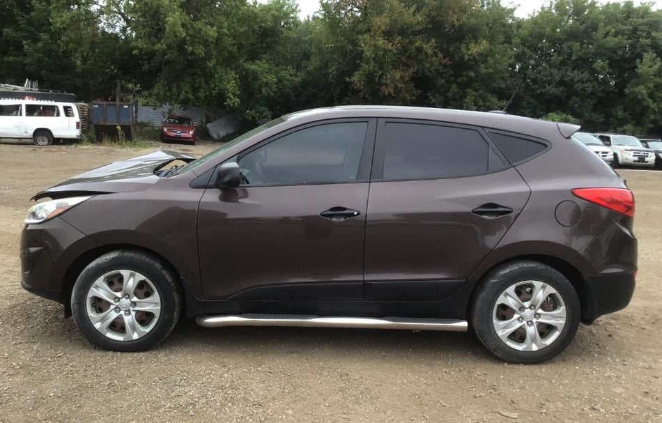 Used A-Grade OEM L Front Door fits 2010-2015 Hyundai Tucson 760032S050