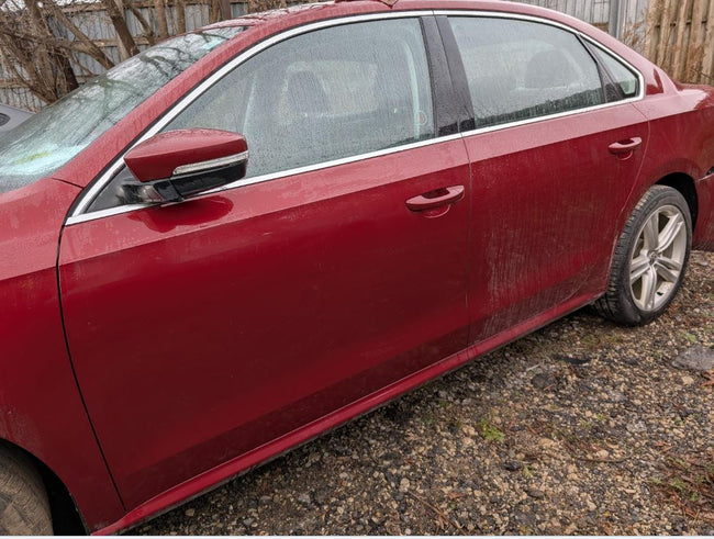 Used A-Grade OEM L Front Door fits 2013-2015 Volkswagen Passat 561831055B