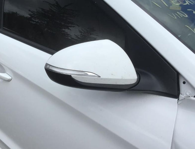 Used OEM R Door Mirror fits 2017-2018 Hyundai Elantra 87620F3030 87620F2290