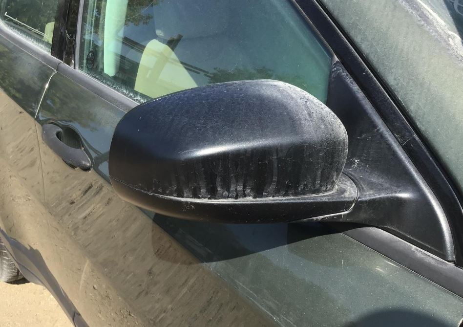 Used OEM R Door Mirror fits 2017-2021 Jeep Compass 68365136AA 68348432AA