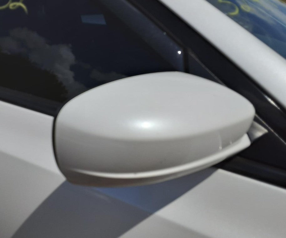 Used OEM RH Passenger Side Door Heated Mirror w/o memory signal fits 2015-2022 Chrysler 300 5KW48GW7AC