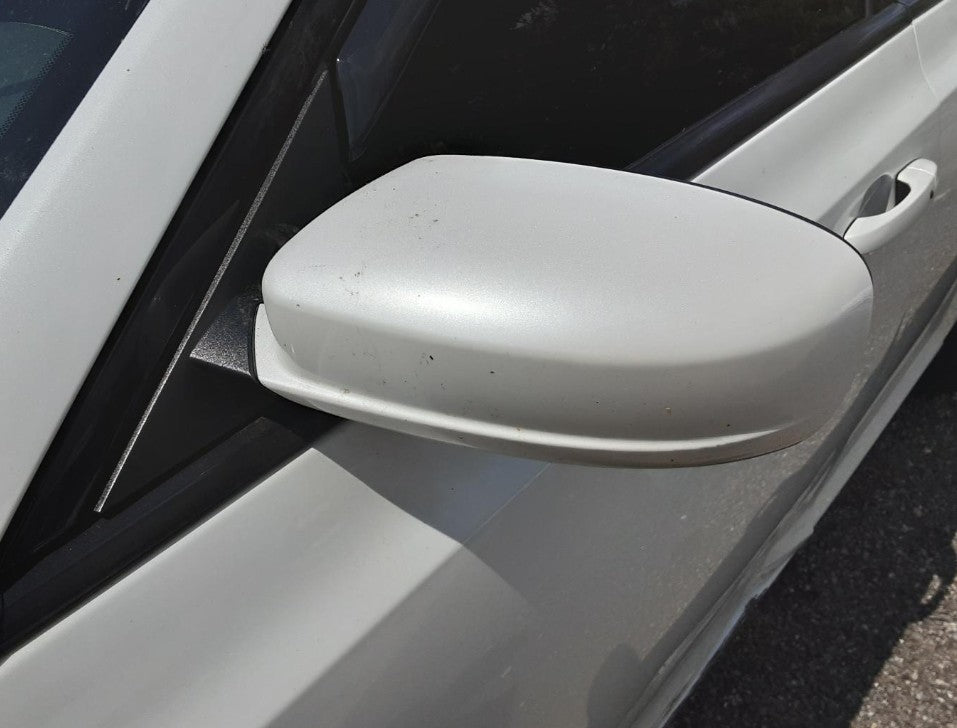 Used OEM LH Driver Side Door Heated Mirror w/o memory signal fits 2015-2022 Chrysler 300 5KW49GW7AC