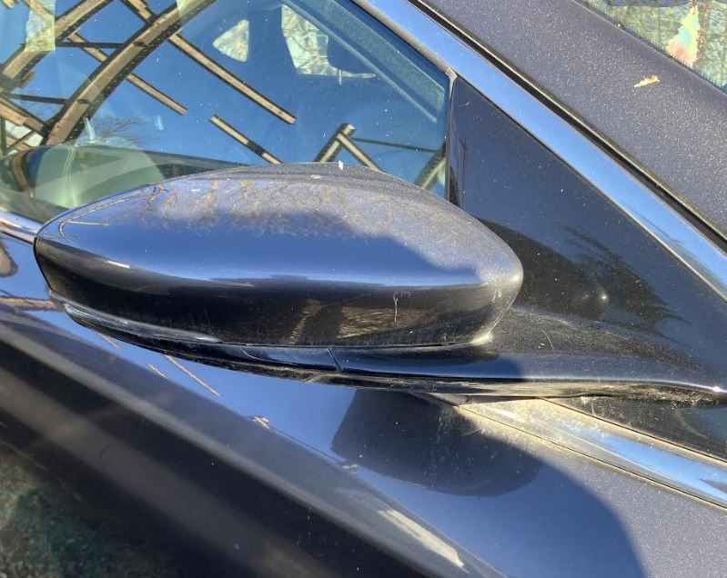 Used OEM R Door Mirror fits 2015-2017 Chrysler 200 1UY10TZZAE 1UY101X8AF