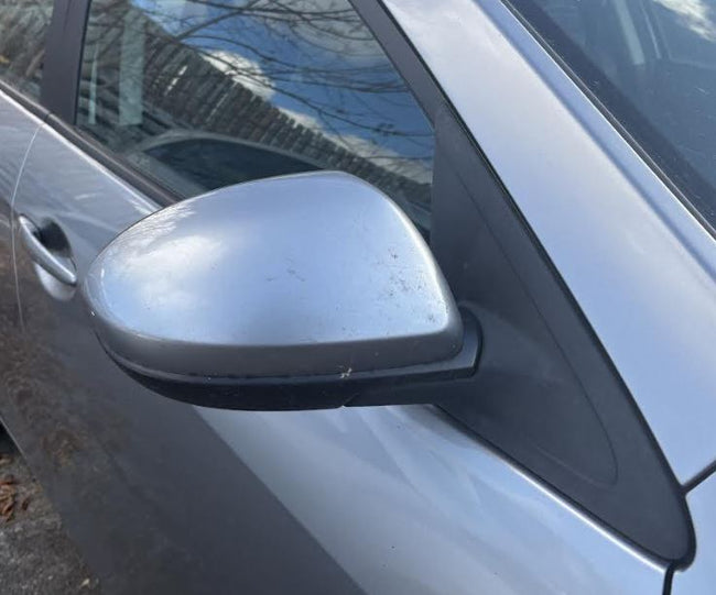 Used OEM RH Side Door Mirror heated w/o signal fits 2010-2011 Mazda 3,w/o blind spot, heated, w/o signal 2012-2013 Mazda 3