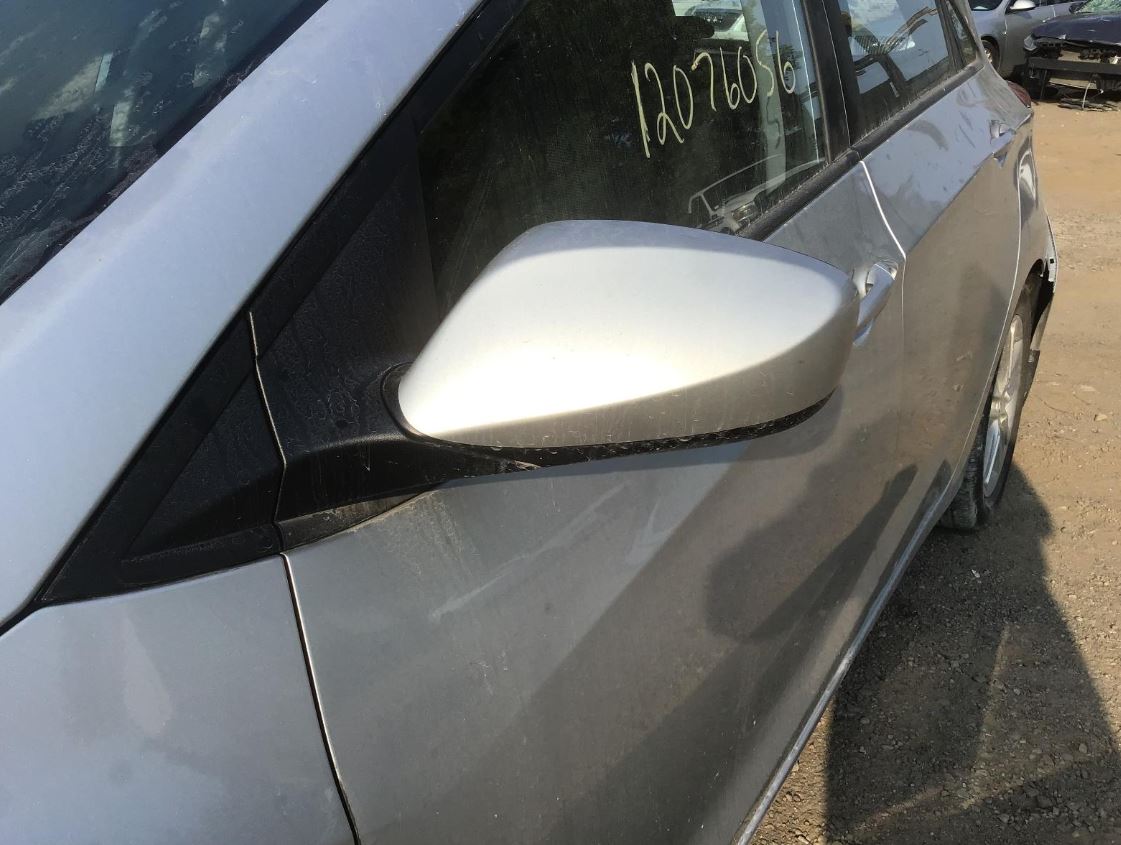 Used OEM L Door Mirror fits 2013-2017 Hyundai Elantra 87610A5210