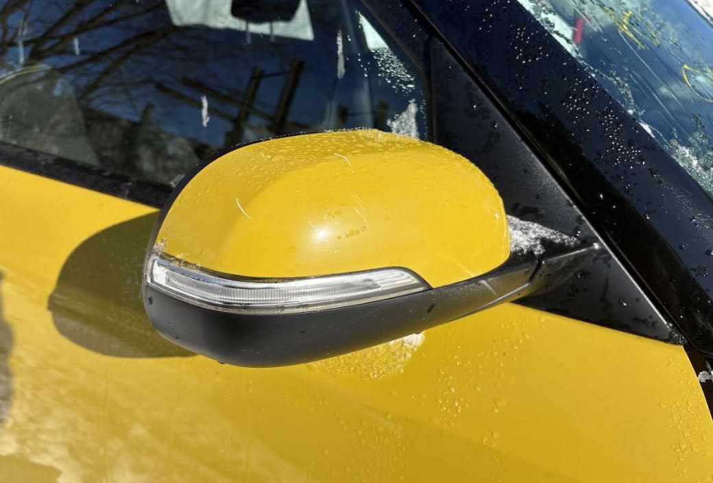 Used OEM RH Passenger Door Mirror w/ Turn Signal w/o blind spot alert fits 2014-2019 Kia Soul 87620B2530