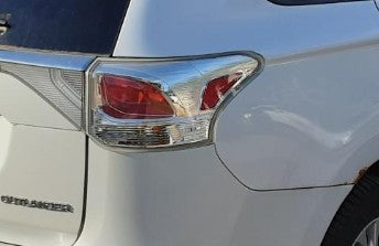 Used OEM RH Passenger Side Taillight fits 2014-2015 Mitsubishi Outlander 8330B108 8330A806