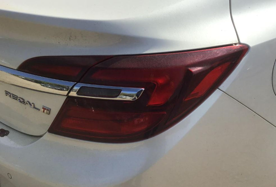 Used OEM RH Taillight fits 2014-2017 Buick Regal 39024207