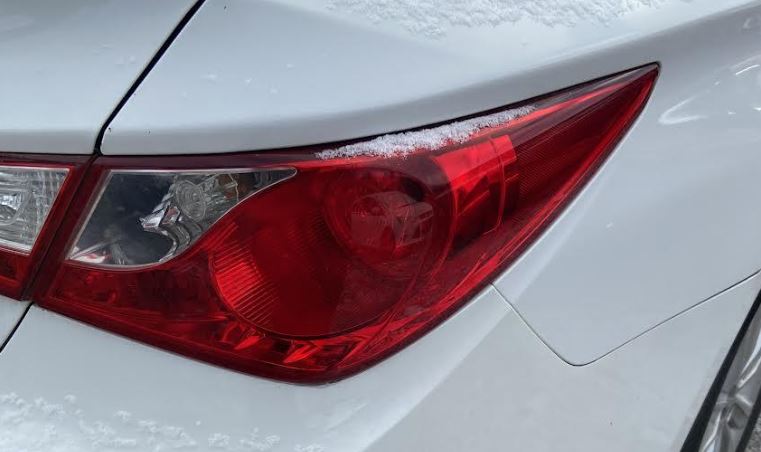 Used OEM RH Taillight fits 2011-2014 Hyundai Sonata 924023Q000