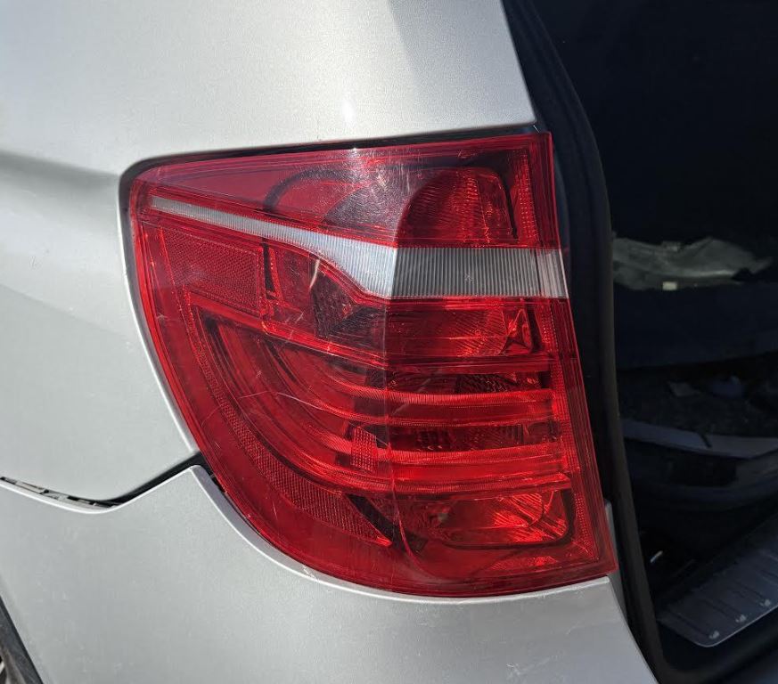 Use OEM LH Driver Side Quarter Mounted taillight fits 2011-2017 BMW X3 63217220241