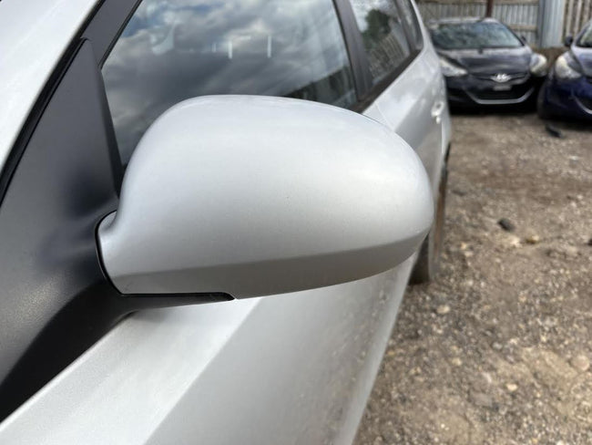 Used OEM LH Driver Door Mirror heated w/o turn Signal 2009-2012 Hyundai Elantra 876102L150