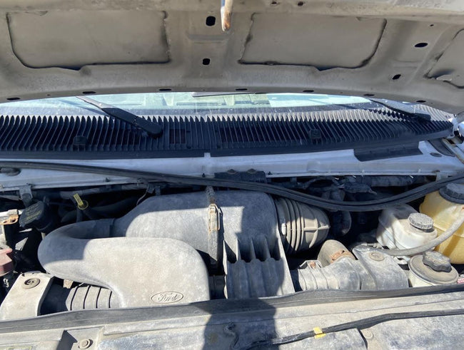 Used OEM Starter Motor fits 2013-2014 Ford Expedition, 2013-2014 Ford E150/E250 Van, 2013-2019 Ford E350 Van, 2013-2015 Ford F150